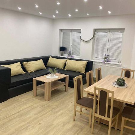 Květinové apartmány u Jordů Marenice Exteriér fotografie