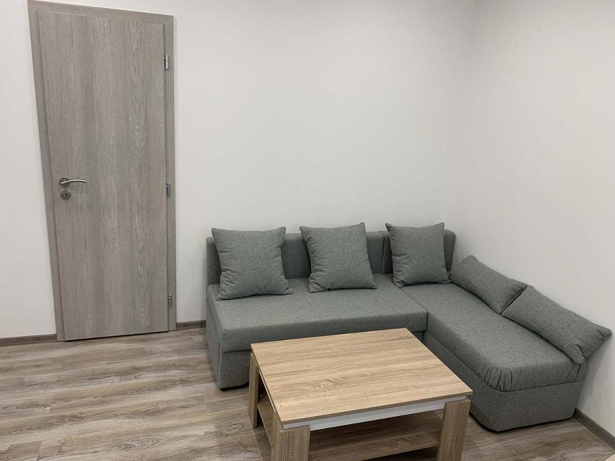 Květinové apartmány u Jordů Marenice Exteriér fotografie