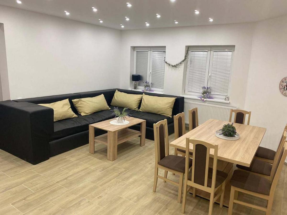 Květinové apartmány u Jordů Marenice Exteriér fotografie