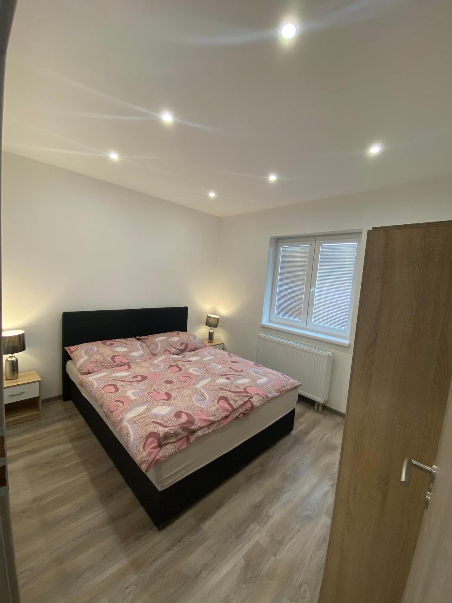 Květinové apartmány u Jordů Marenice Exteriér fotografie