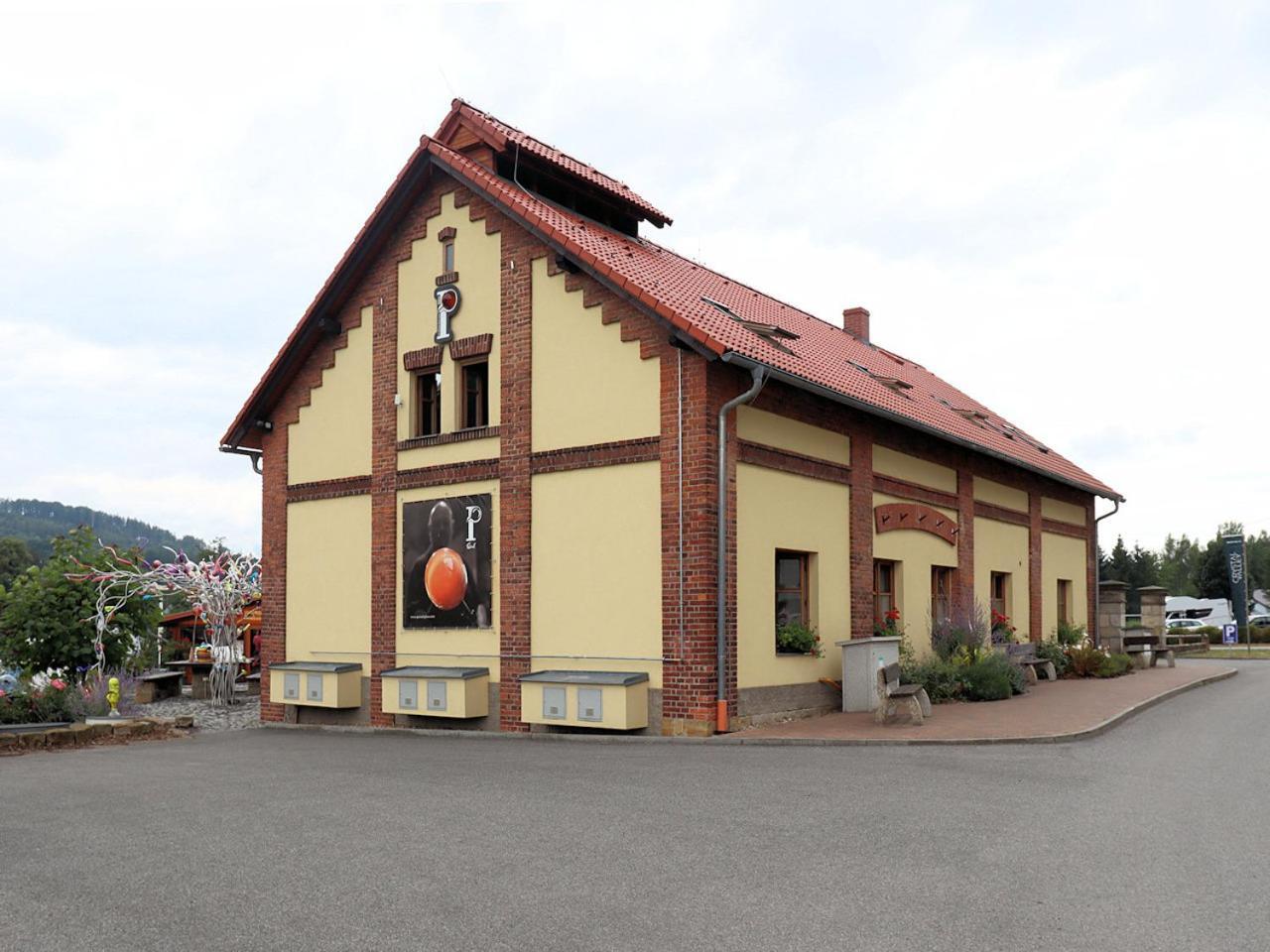 Květinové apartmány u Jordů Marenice Exteriér fotografie