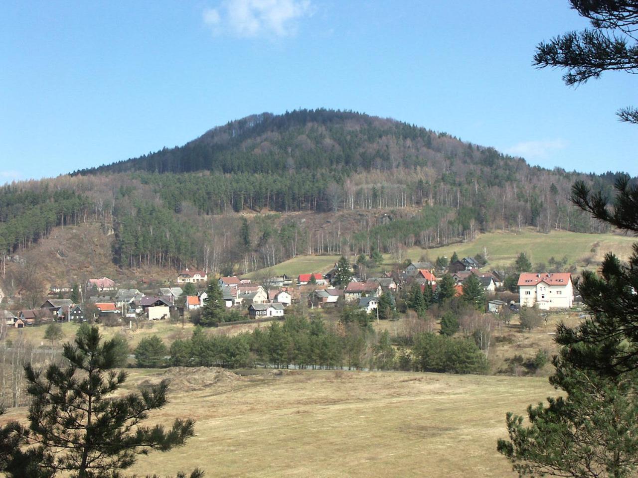 Květinové apartmány u Jordů Marenice Exteriér fotografie